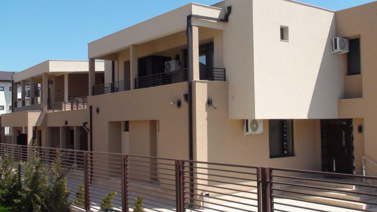 Vila Ando Mamaia Nord นาโวดาริ ภายนอก รูปภาพ