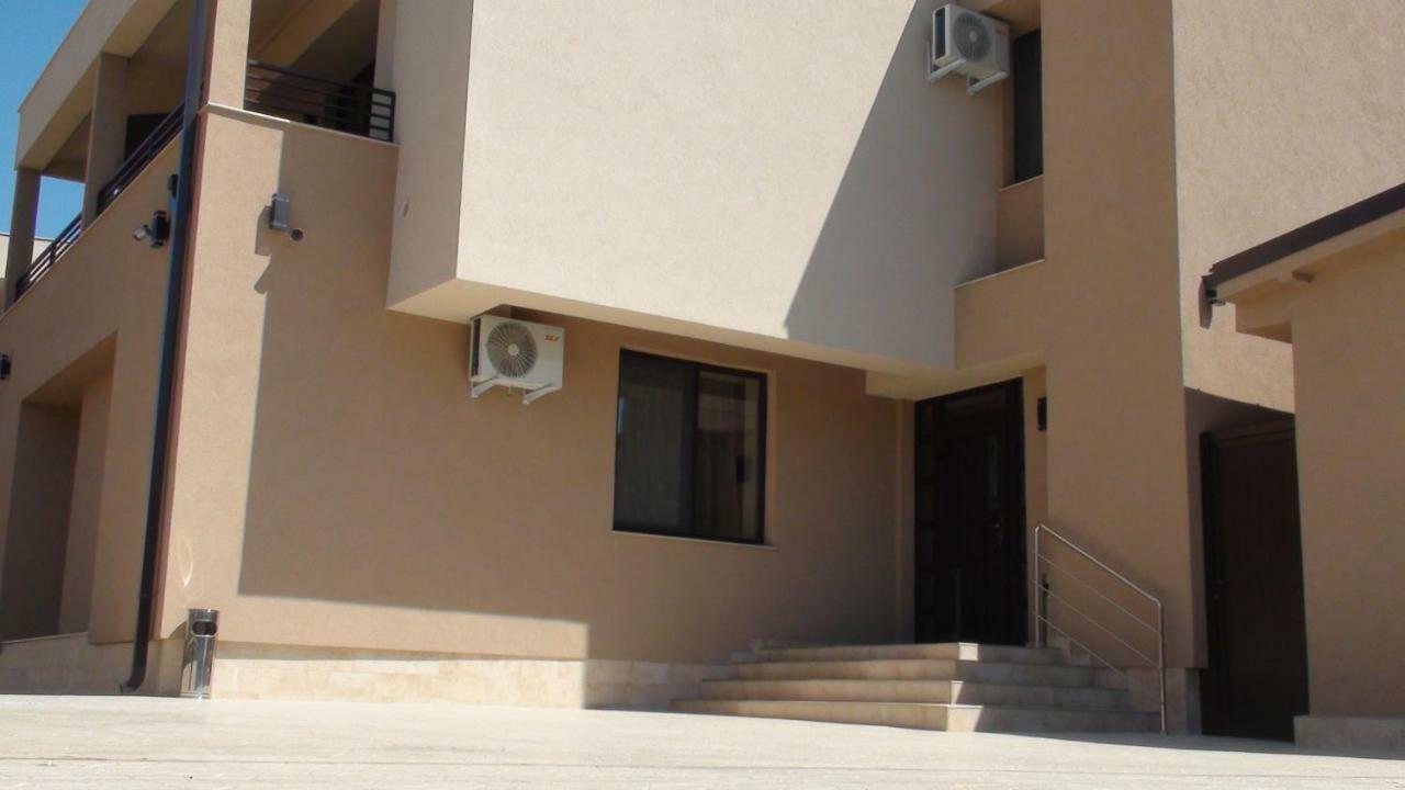 Vila Ando Mamaia Nord นาโวดาริ ภายนอก รูปภาพ